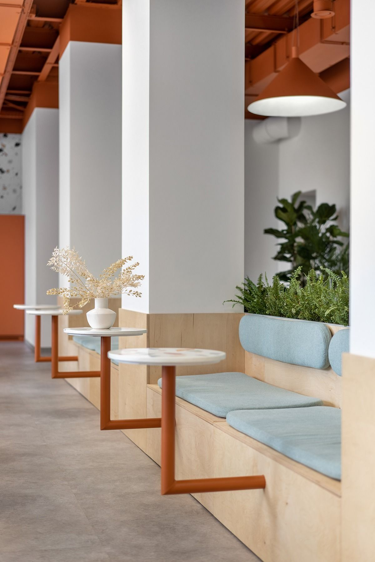 1774008924191741.png Restaurant booth sofa.png